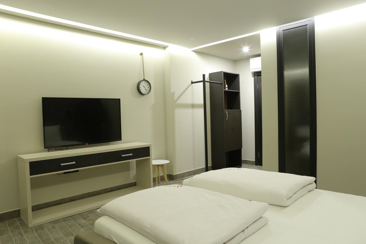 B&B Narciso Smederevska Palanka ภายนอก รูปภาพ